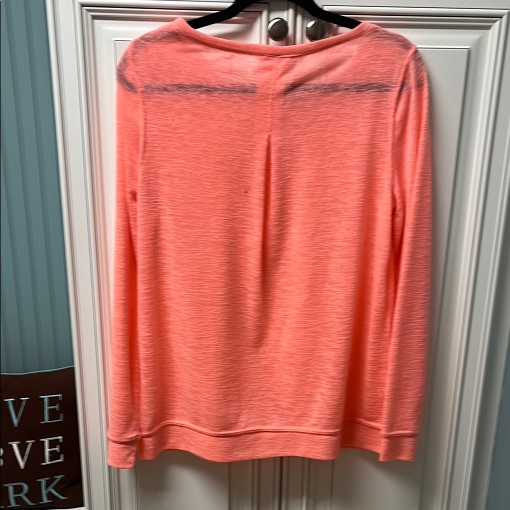 Lilly Pulitzer Long Sleeve Top ~ Size Medium - Picture 3 of 6